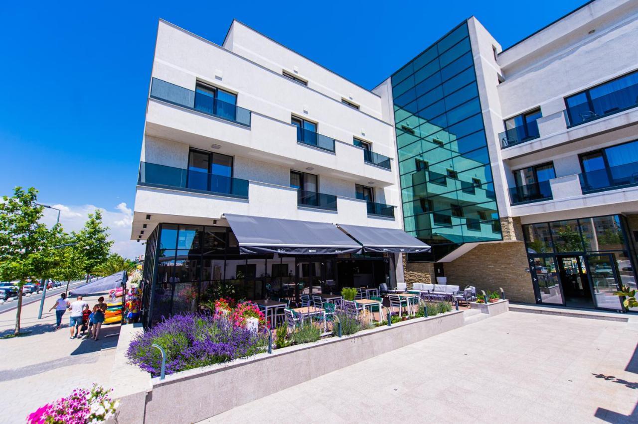 Hotel Prestige Mamaia Ngoại thất bức ảnh
