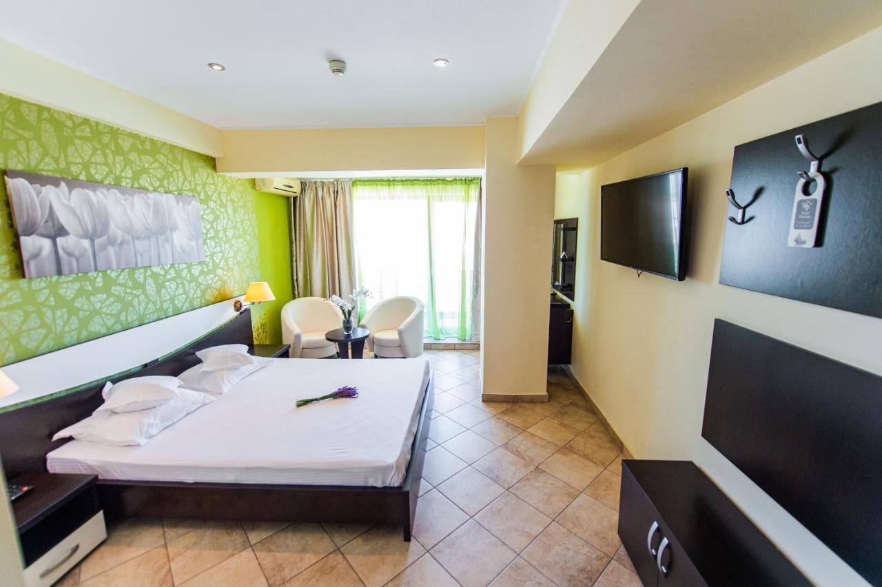 Hotel Prestige Mamaia Ngoại thất bức ảnh