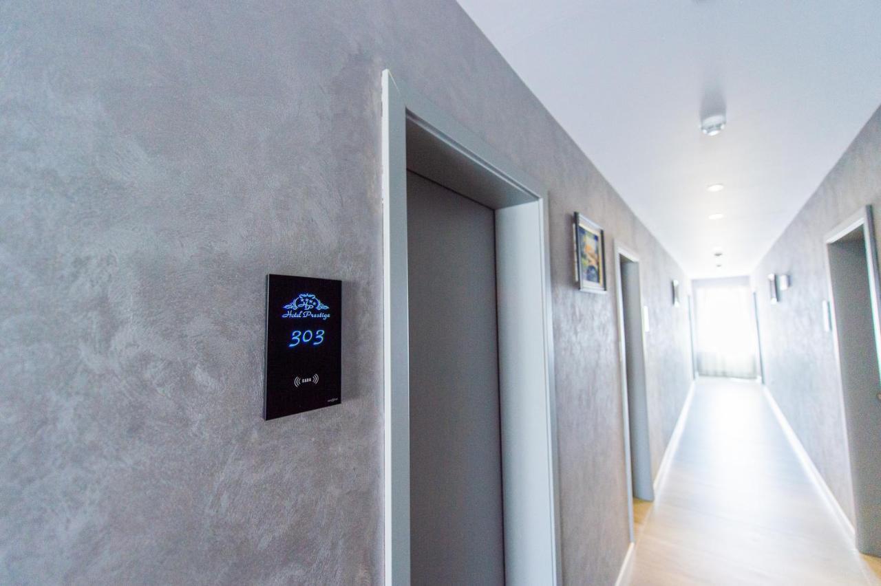 Hotel Prestige Mamaia Ngoại thất bức ảnh