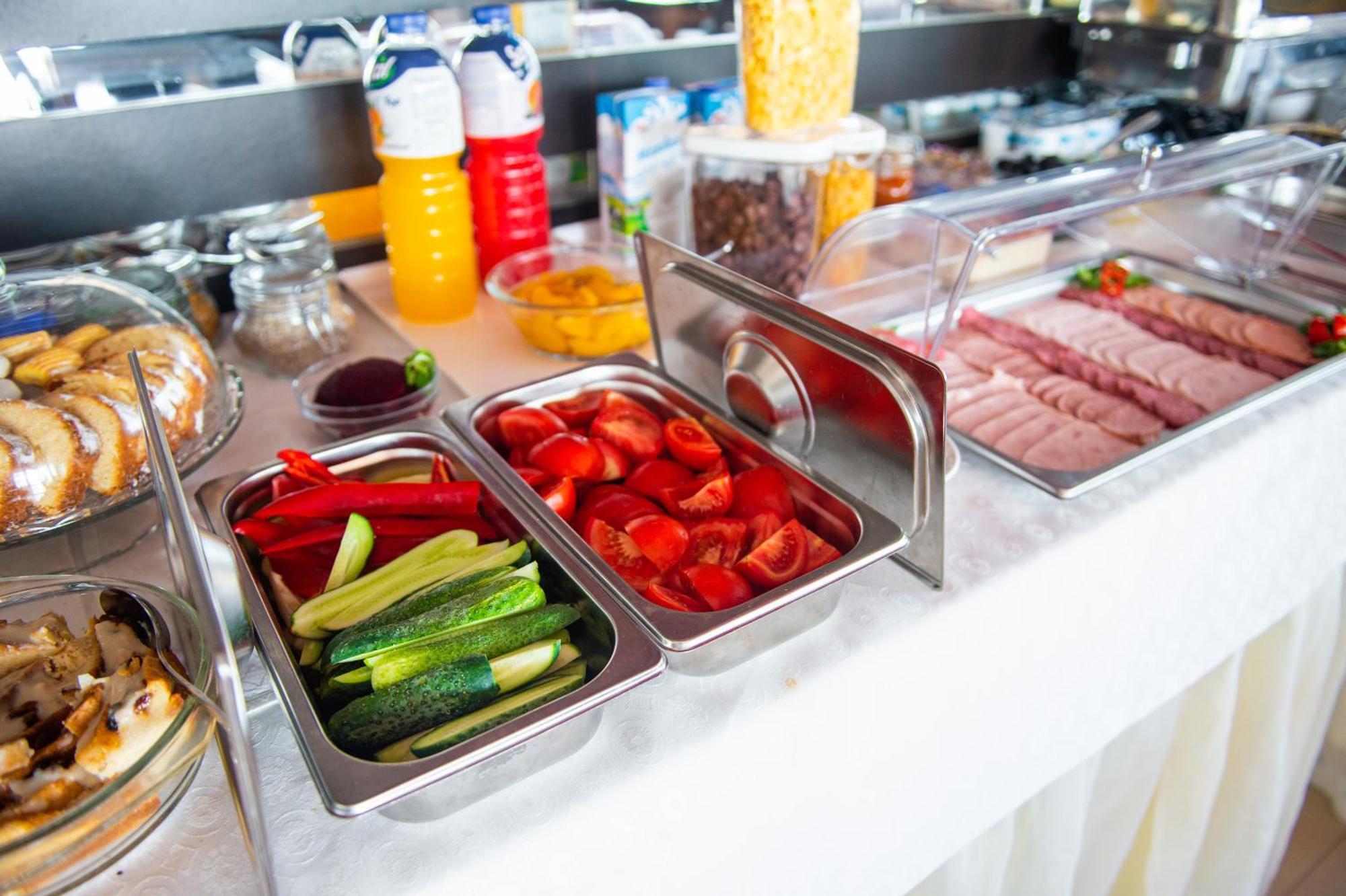 Hotel Prestige Mamaia Ngoại thất bức ảnh