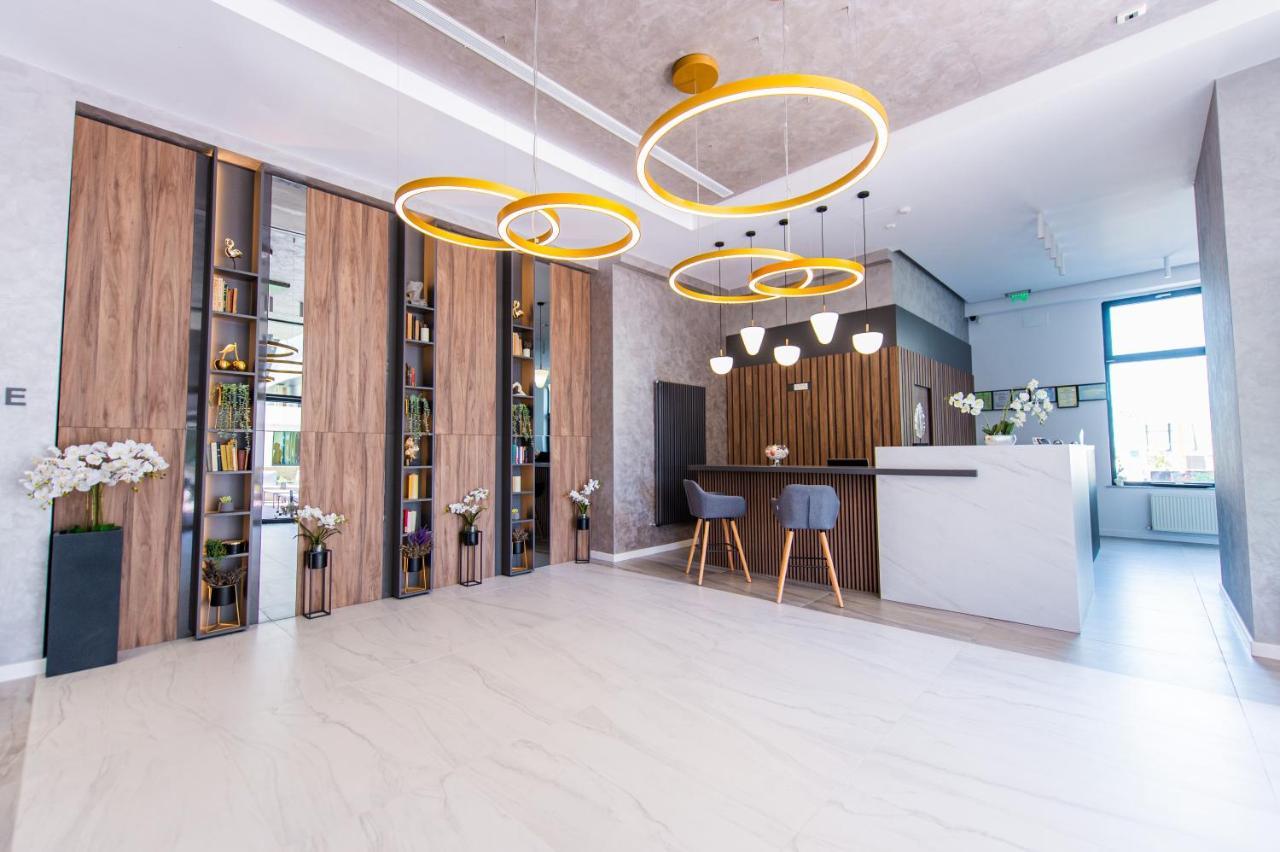 Hotel Prestige Mamaia Ngoại thất bức ảnh